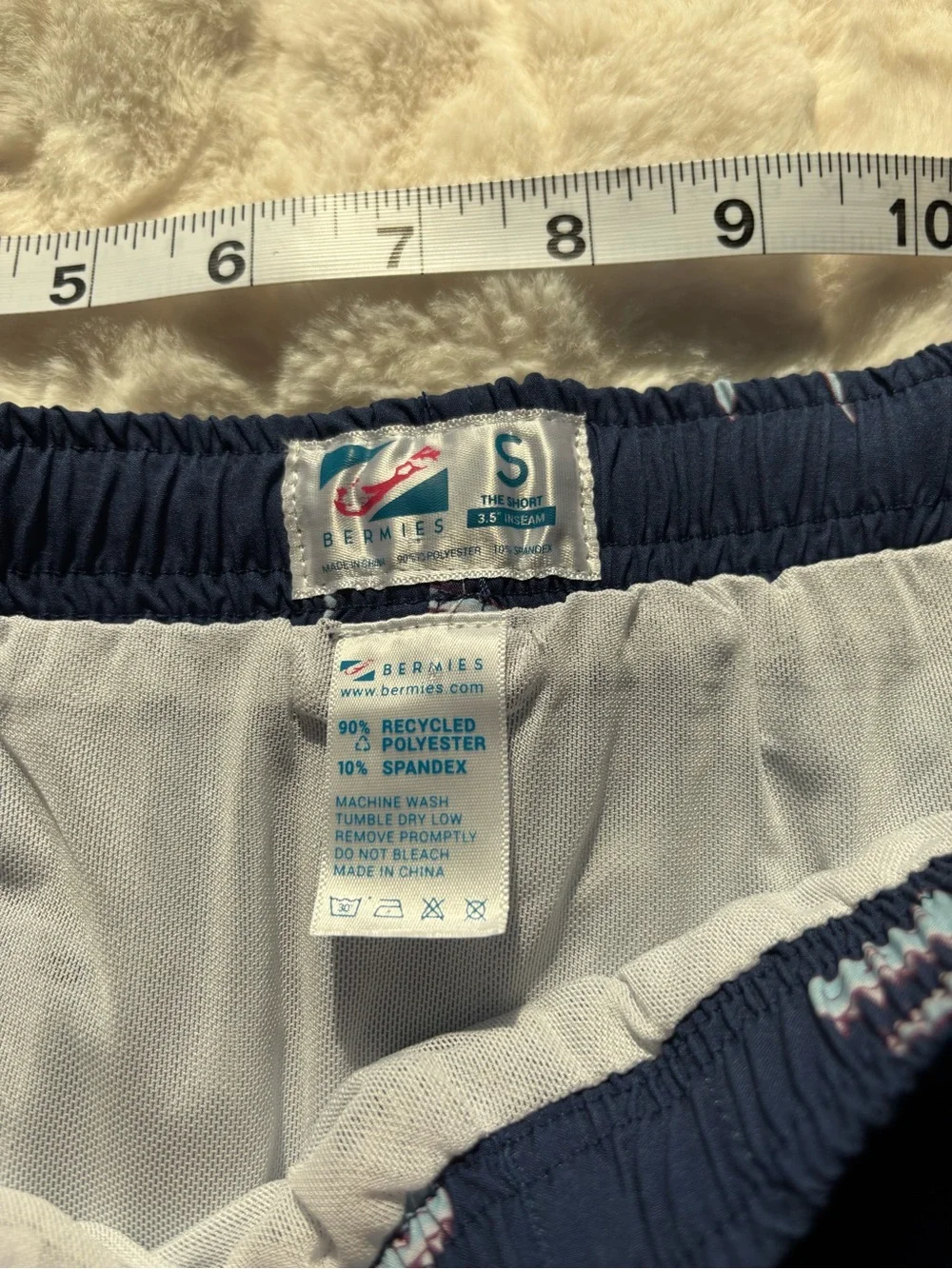 NWT Bermies SHARK ALLEY 4